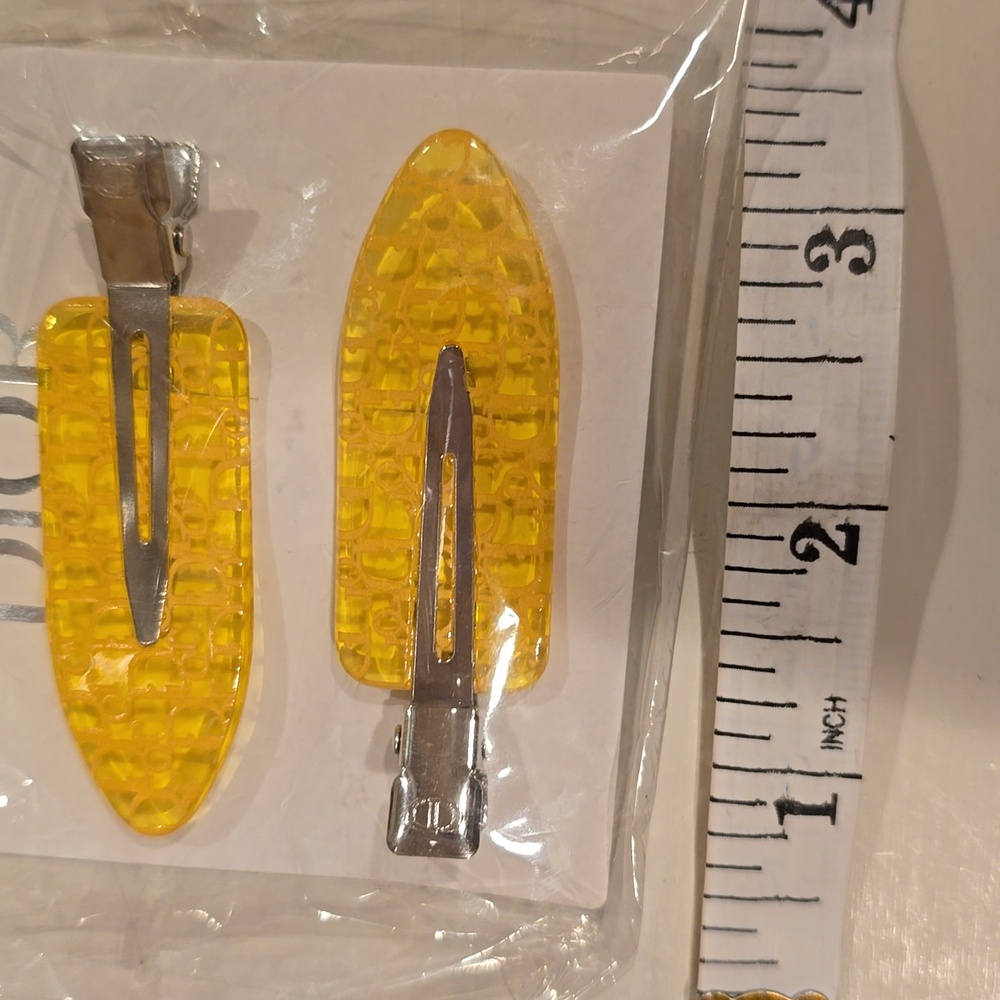 Dior Backstage Hairpin/Clip - Picture 5 of 5